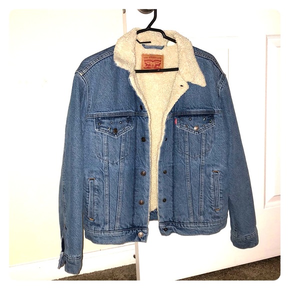 Jackets & Blazers - Denim Sherpa Levi’s Jacket